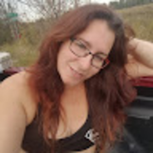 Meet your Posher, April - Picture 1 of 1